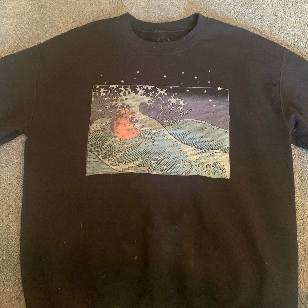Black graphic sweatshirt